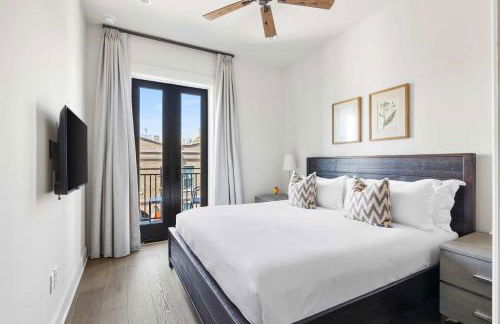 Fire Tower Luxe 2BR KingSuites & Private Balcony - Foto 12