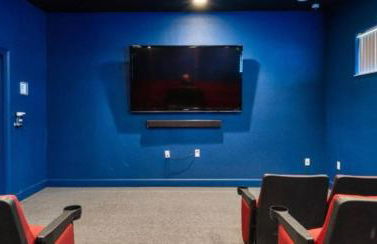 Restful 4BR 3BA with BBQ, Heated Pool & SPA - Foto 47