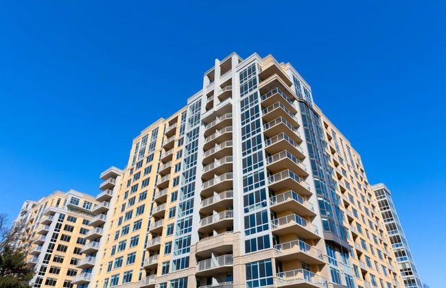 Bluebird Suites in Reston - Photo 63