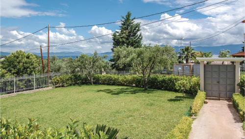 Two-Bedroom Holiday Home In Livanates - Foto 5