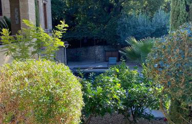 Maison uzès piscine plein sud avec superbe vue - Foto 23