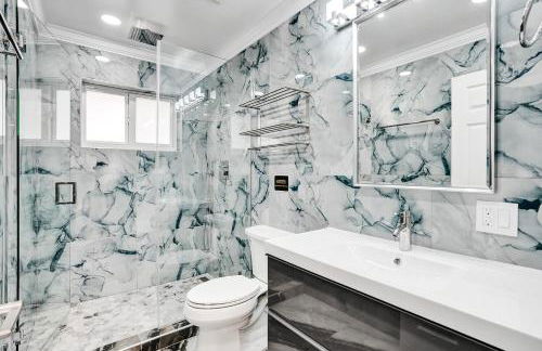 Sensational 5BR Villa Heated Pool near Hard Rock - Foto 31