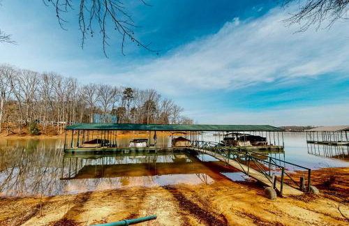 Boat Dock Lake-View Retreat 5 Mi to Dtwn Clemson - Foto 3