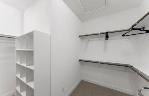 Luxury Oasis - Glam Decor, Putting Green, Arcade Fun & EV Station - Foto 8