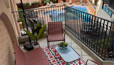 Casa Tita - Exclusivo Apartamento con Gran Terraza y Vistas a la Piscina en Lloret de Mar - Foto 3