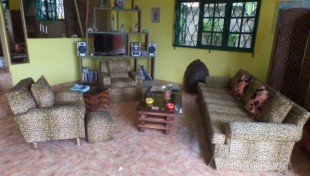 Coin salon dans le hall