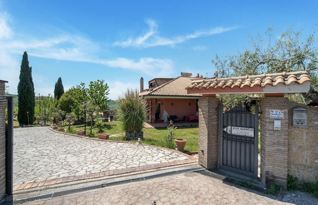 Villa in Monterotondo With Pool & Tiber Views - Foto 37