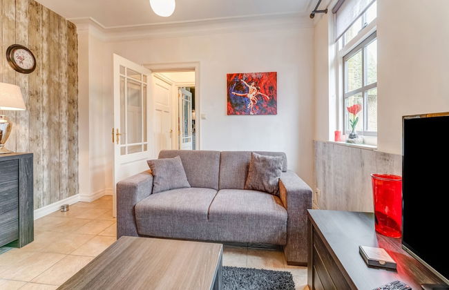 Atmospheric Apartment Near the Beach - Foto 10