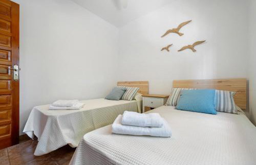 Chalet a pie Cala Forn con piscina - Foto 19