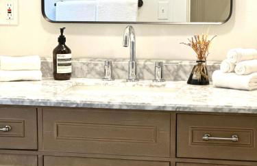 College Hill 2BR, Academic Visits, Free Parking, Walk to Brown and RISD - Foto 15