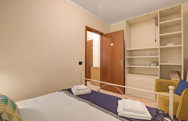 Amirovista-garden, Lake View, Shared Pool - Photo 5