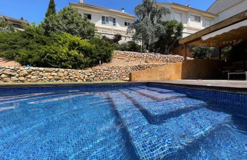 Sunny forest Villa near Barcelona - Foto 19