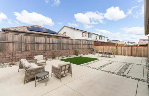Spacious new house in Folsom Ranch 4BD and 3BA with backyard and BBQ grill - Foto 3