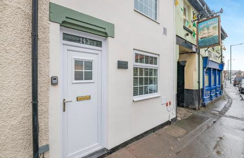 The Tipsy Bee At 143 - Foto 1