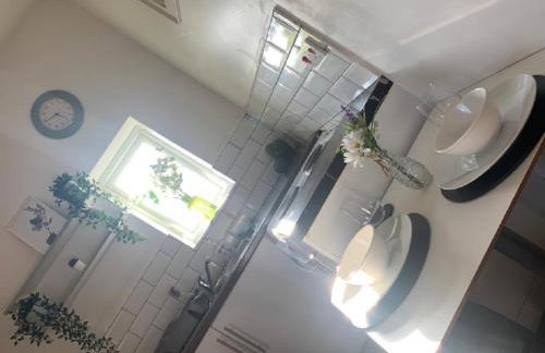 CityNights Studios with Free Parking - Foto 30