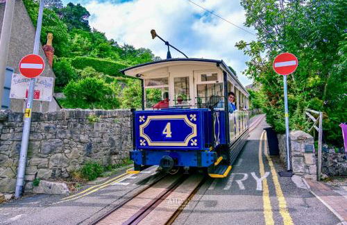 Willesden, Apartment 2, A beautifully furnished and spacious apartment located in the heart of Llandudno - Photo 28