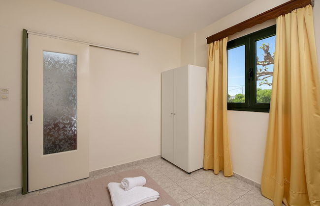 Petrakis Maisonette Near The Sea - Photo 5