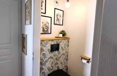 Gîte Forestier - T2 Cosy avec Terrasse & 2 Parkings privatifs -Centre ville - Foto 8