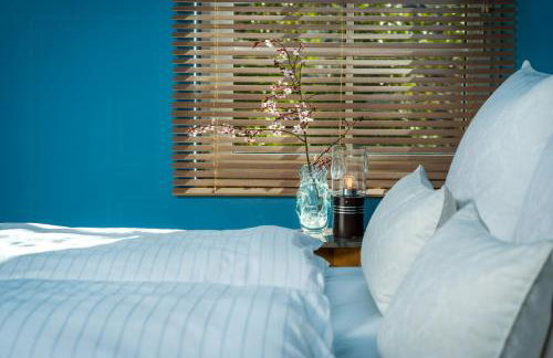 Spacious Ensemble Hecht Right On The Eider River - Photo 12