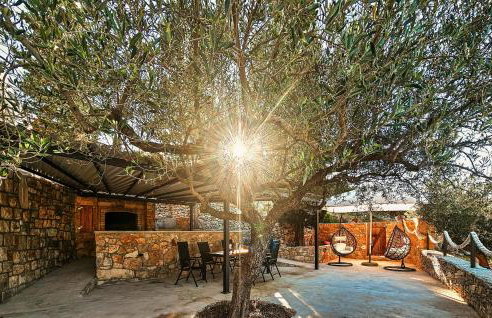 Cozy Home In Postira With Wifi - Photo 7