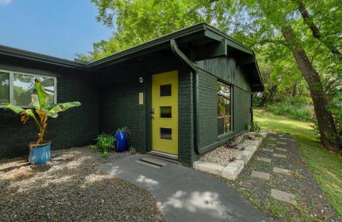 Quiet Haven with Huge Fenced Yard Fast Internet by Lodgewell - Photo 20