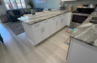 Beachfront Condo On Quiet Treasure Island- 1 Bed - Photo 46