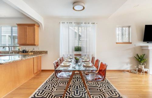 Luxury Home - Reading & Game Room - Outdoor Dining home - Foto 17