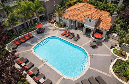 Premium 1 & 2 Bedroom Stay Near Venice Beach with Pool Hot Tub & Cinema - Foto 1