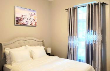 Stylish 1BR Uptown Apartment - Photo 9