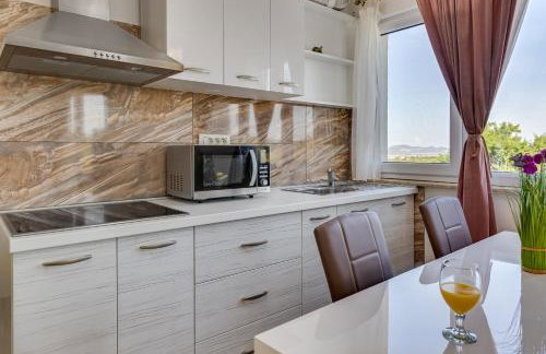 Apartment Miruna s bazenom i jakuzijem - Foto 30