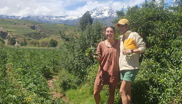 Os explicaremos cómo se realiza una prenda textil andina