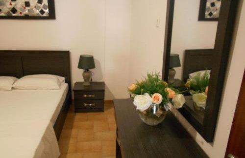 Village House - Photo 16