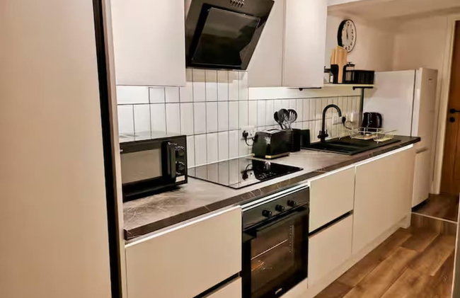 2-Bed Apartment - For Contractors & Business Travellers - Long Stays Welcome - Photo 22