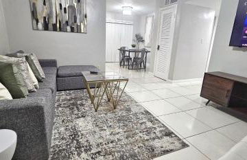Big TV 2 Bedroom Apartment Cooper City - Foto 18