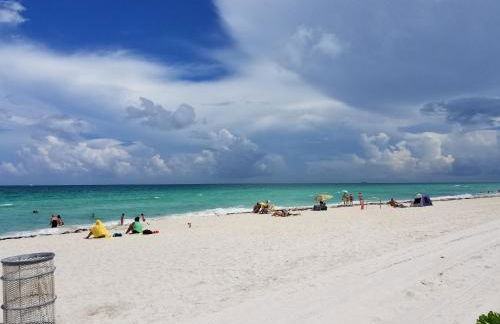 Ocean Front Resort Studio - Photo 29