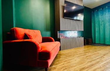 The Green Room - Photo 1