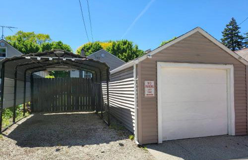 Whole House in Bay View + Fenced-in Yard + Parking - Foto 26