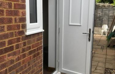 Studio-1-Staines/Heathrow/London-own entrance - Foto 27