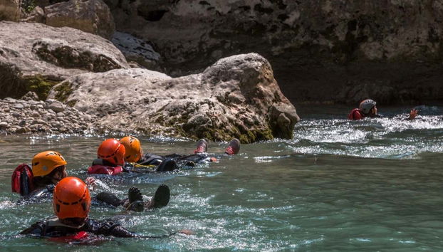 Trilha aquática na Chapada dos Veadeiros