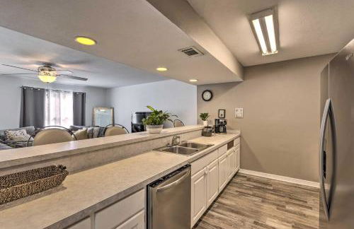 Updated Townhome with Deck about 12 Mi to Beaches! - Foto 9