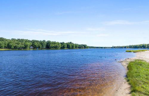 Serene Pocono Escape Hot Tub Lake Access - Foto 32