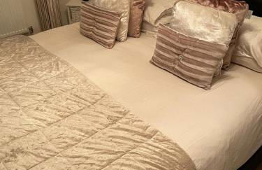 Modern, chic 3-storey town house - Photo 25