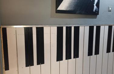 Isalos Urban Oasis Thessaloniki - Tranquil Garden Retreat - Walk to City Center - Free Easy Parking - Near Helexpo & University - Foto 13