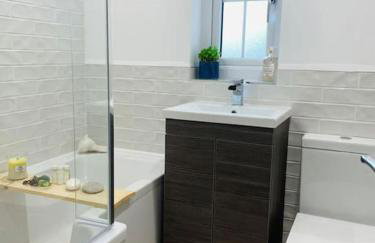 Charming Cottage close to M4 Bridgend - Foto 6