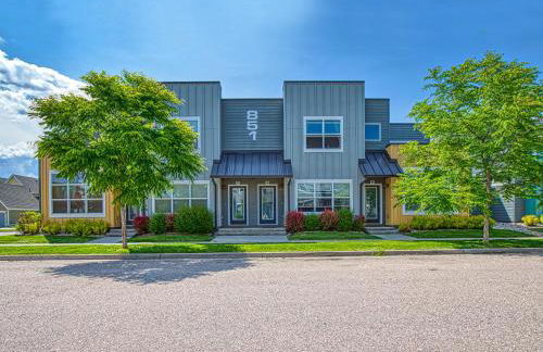 Modern Townhome near Old Town, Breweries, & River! - Foto 25