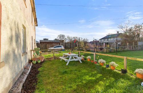 Cosy 2-BDR Apartment & 15 minutes to Edinburgh by train & Free Parking - Foto 31