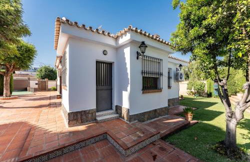 Pleasant Villa in Churriana with pool - Photo 9