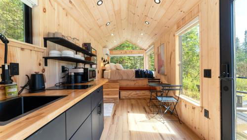 Vesta Nook With Shower Queen Bed & pullout sofa - Photo 3