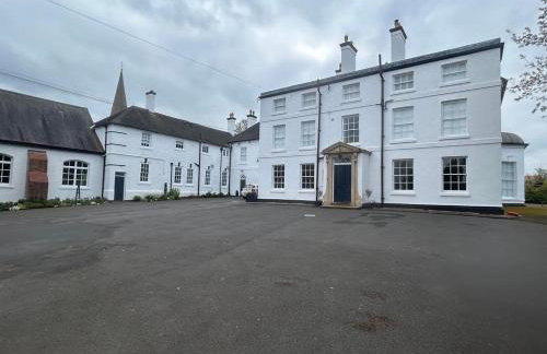 South Wing of Edwinstowe Hall - Foto 2