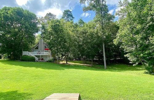 Serene Lakefront Home with Hot Tub and Boat for Rent! - Foto 39